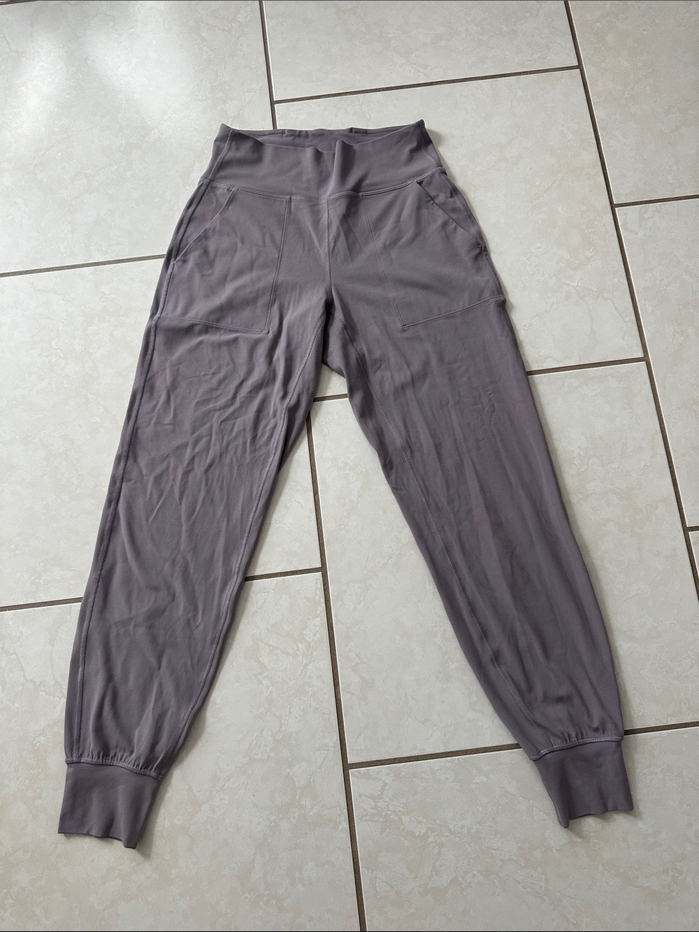 Lululemon High-Waist Jogger Pants in Dusty Mauve/Purple